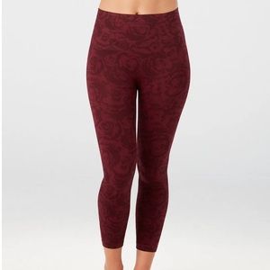 Spanx Look at Me Now cropped seamless leggings in Garnet Rose - size XL